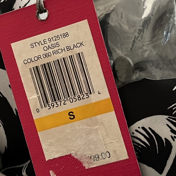 Vince Camuto Oasis Kaftan Top - Picture 6 of 7